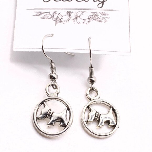 Handmade Silvertone Scotty Scottish Terrier Dog Circle Dangle Earrings, New - Picture 1 of 2
